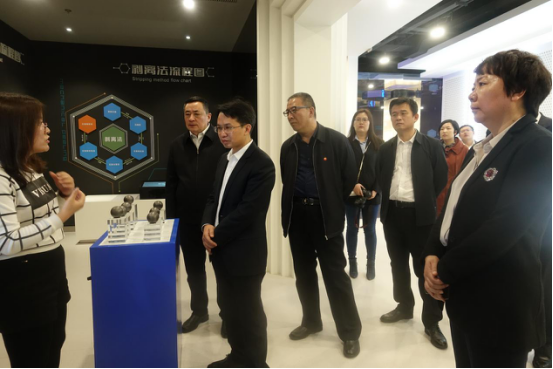 1521012070879356.png blob.png